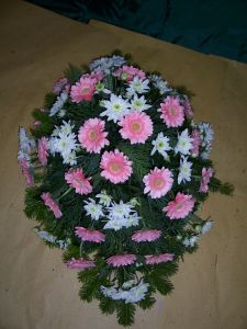Gesteck rosa weiß